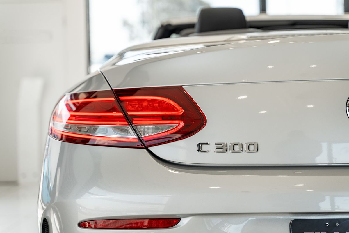 2017 Mercedes-Benz C-Class C300 A205