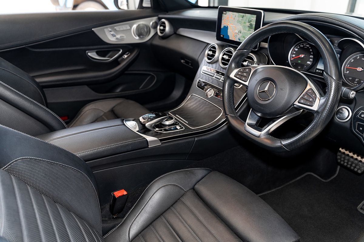 2017 Mercedes-Benz C-Class C300 A205