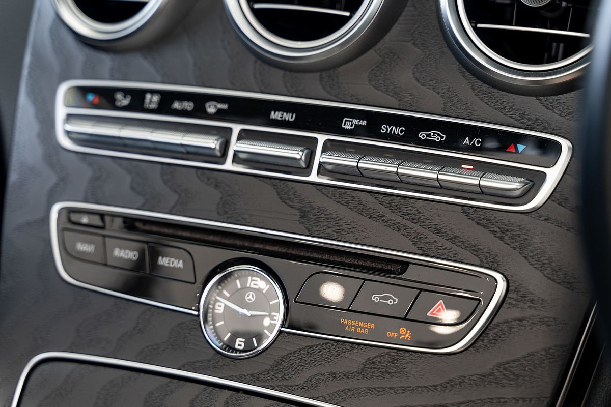 2017 Mercedes-Benz C-Class C300 A205
