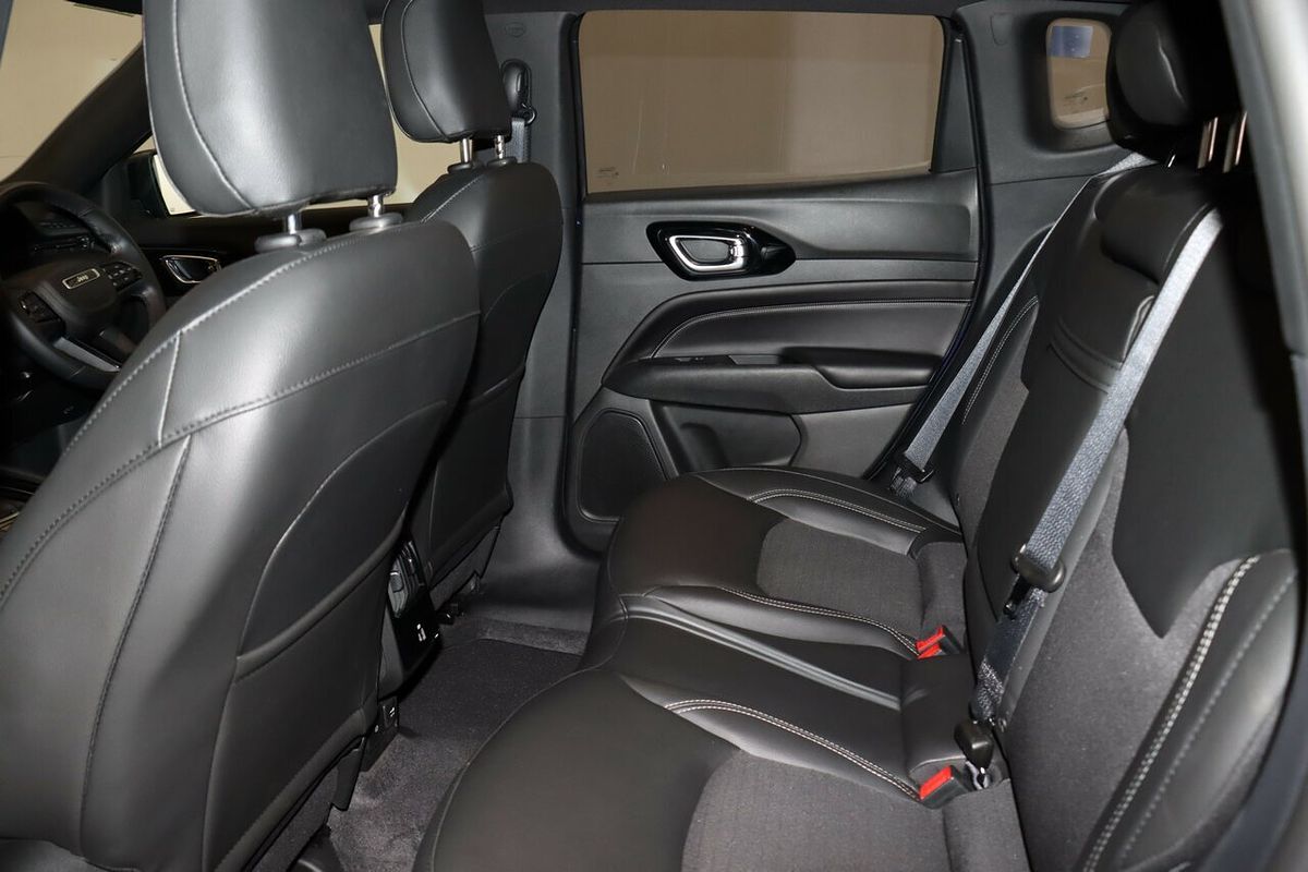 2023 Jeep Compass Night Eagle M6