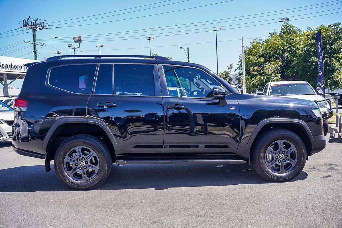 2023 Toyota Landcruiser GR Sport FJA300R