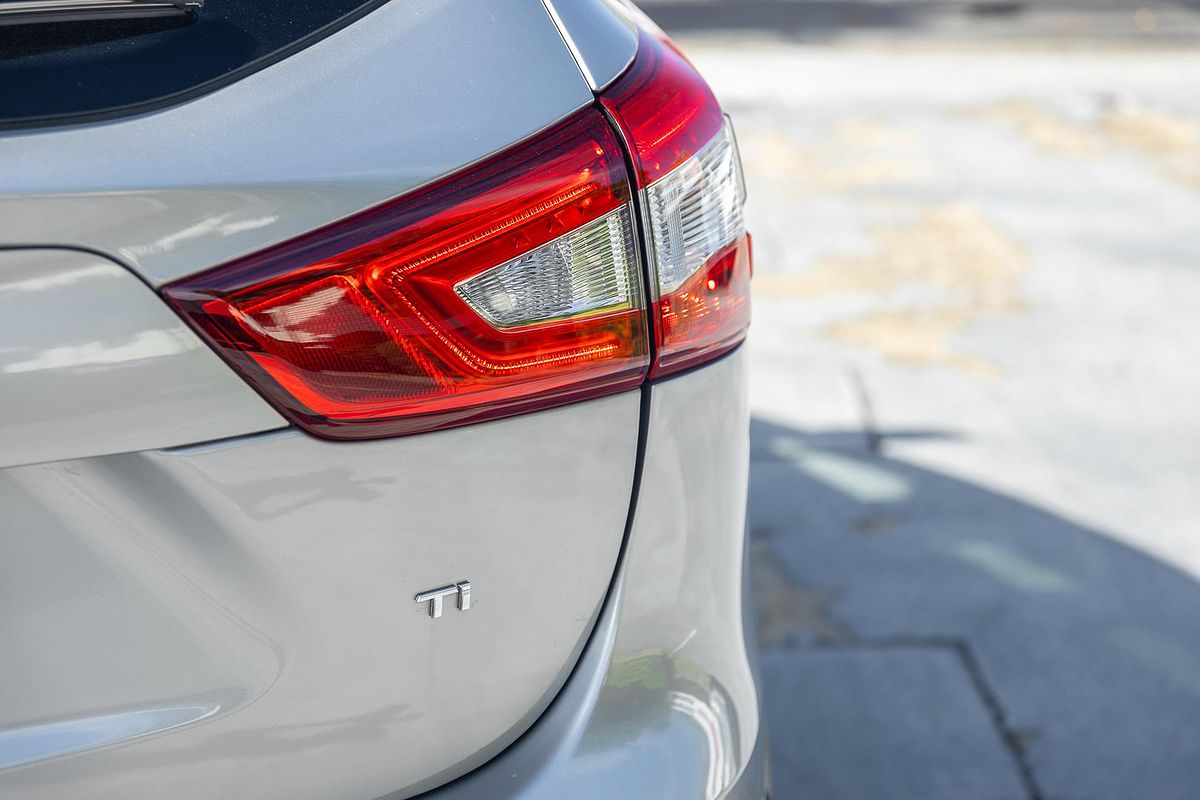 2017 Nissan QASHQAI Ti J11