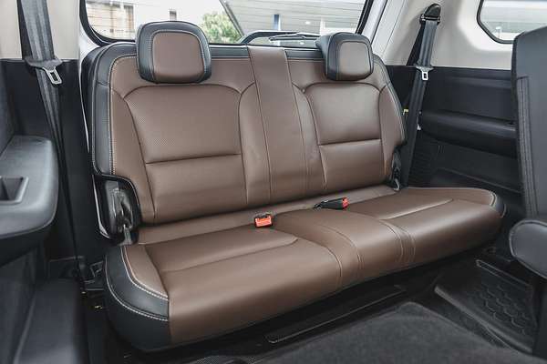 2023 Mahindra Scorpio Z8