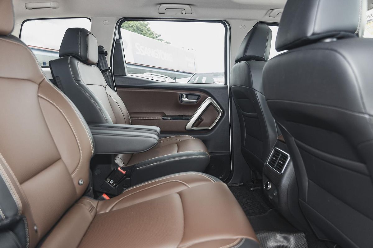 2023 Mahindra Scorpio Z8