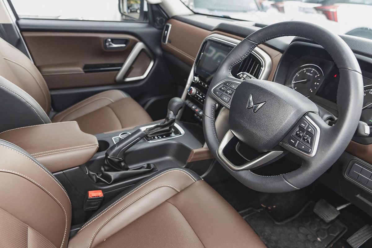 2023 Mahindra Scorpio Z8