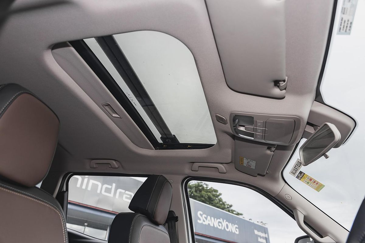 2023 Mahindra Scorpio Z8