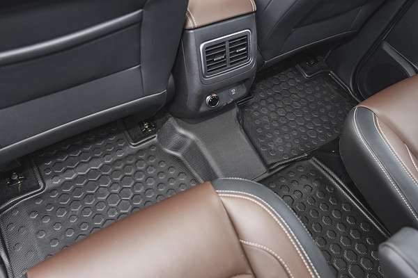2023 Mahindra Scorpio Z8