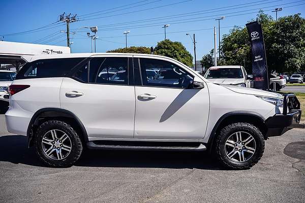 2017 Toyota Fortuner GX GUN156R