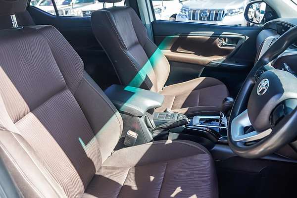 2017 Toyota Fortuner GX GUN156R