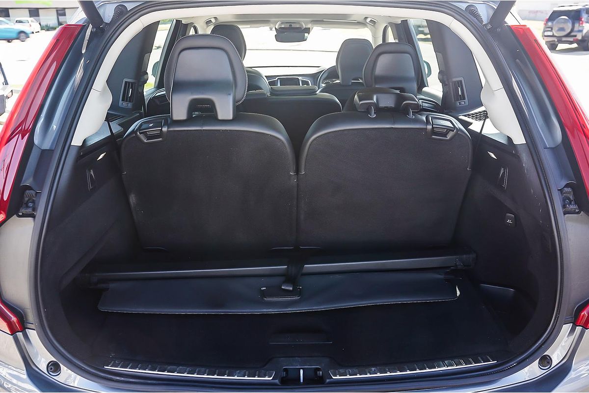 2019 Volvo XC90 D5 Momentum