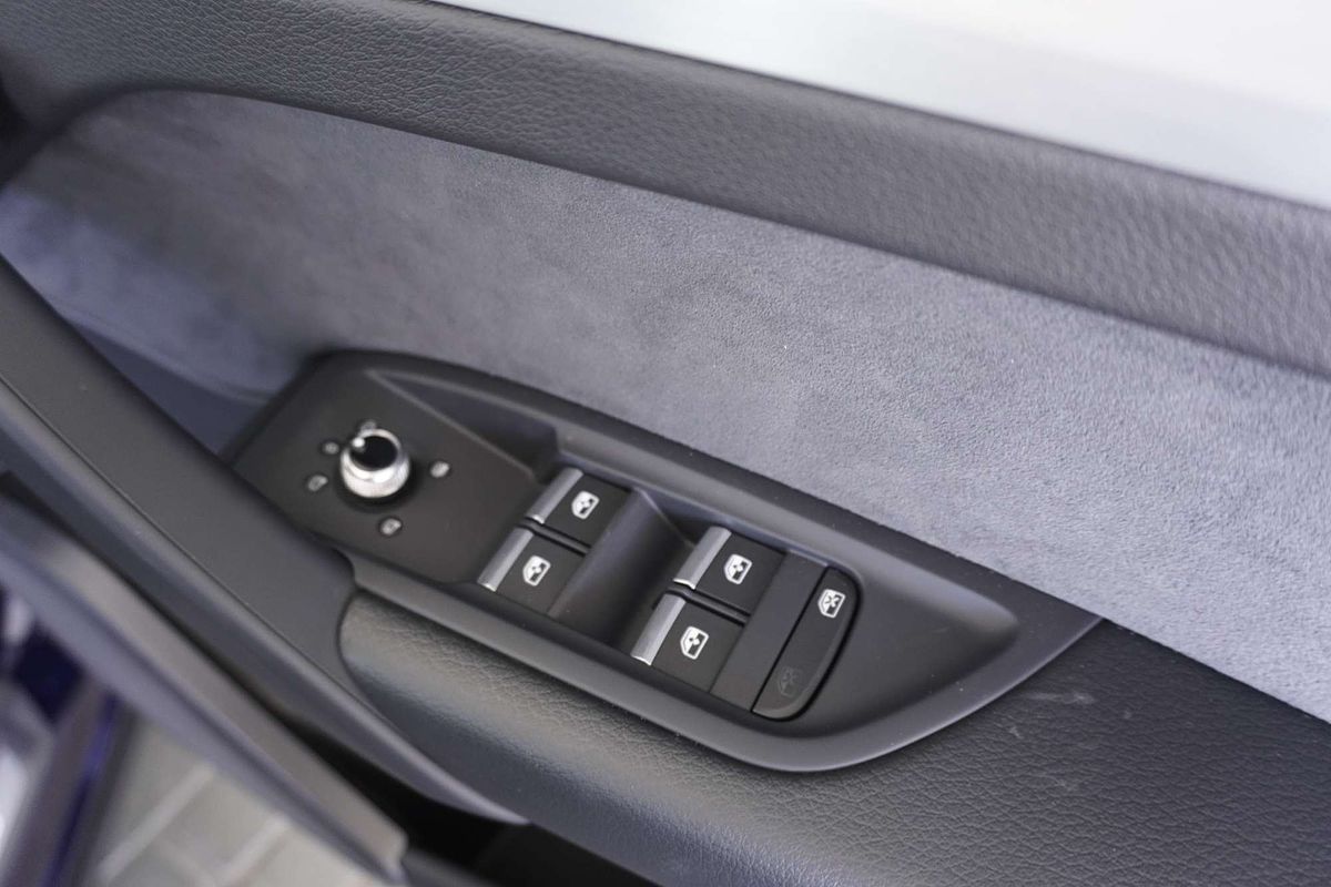 2024 Audi Q5 45 TFSI S line FY