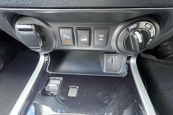 2023 Nissan Navara ST-X D23 4X4