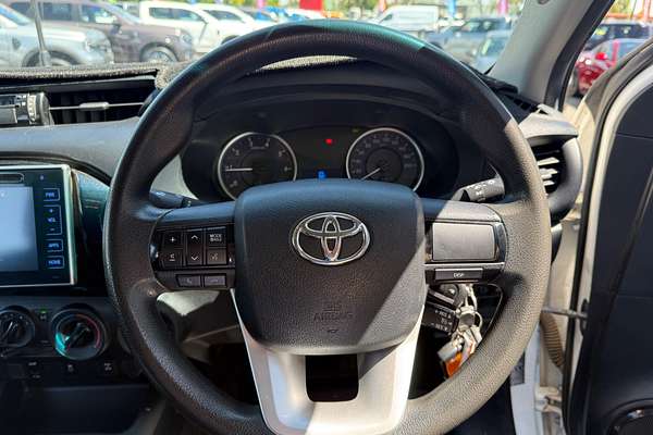 2015 Toyota Hilux SR GUN126R 4X4