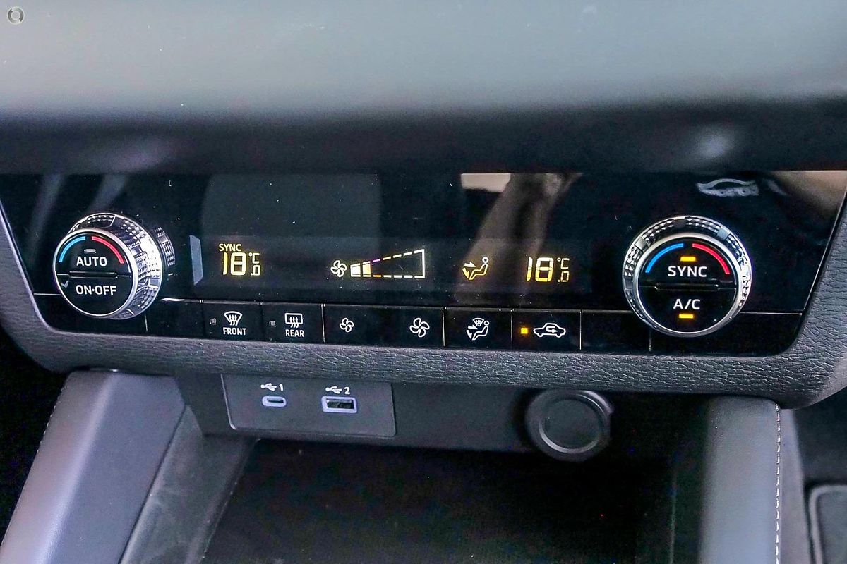 2024 Mitsubishi Outlander ES ZM