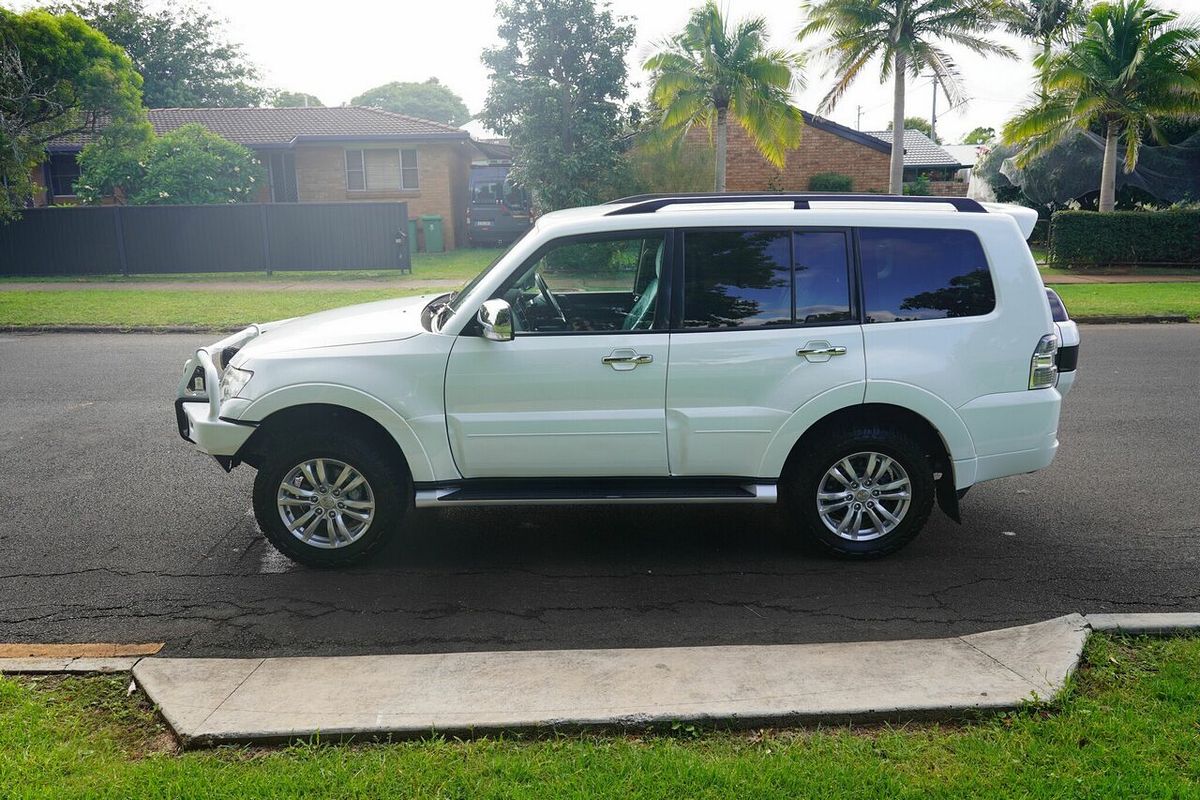 2017 Mitsubishi Pajero GLX LWB (4x4) NX MY17