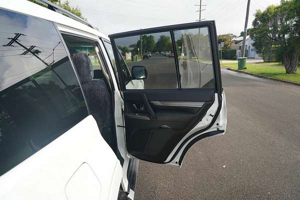 2017 Mitsubishi Pajero GLX LWB (4x4) NX MY17