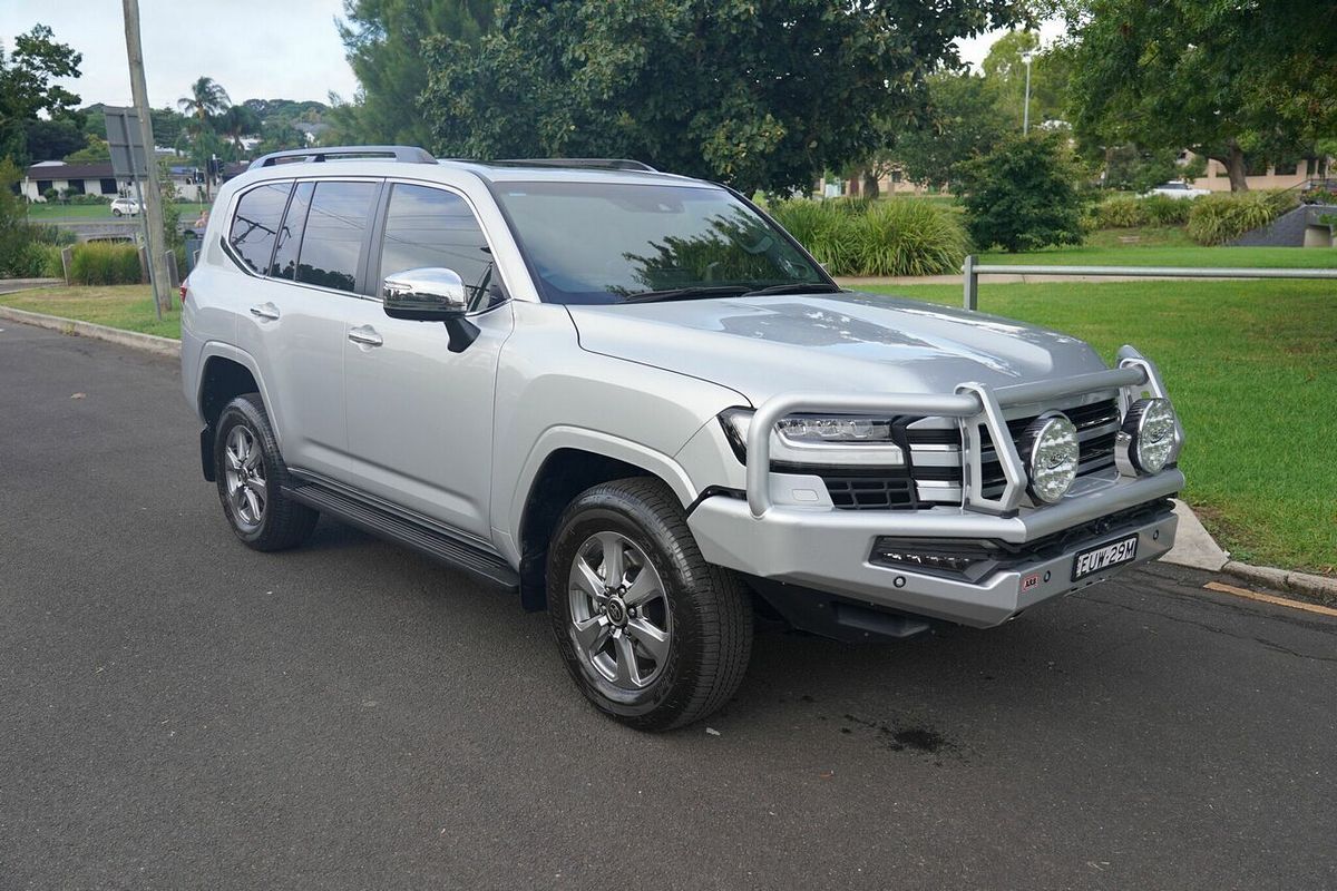 2022 Toyota Landcruiser LC300 Sahara (4x4) FJA300R