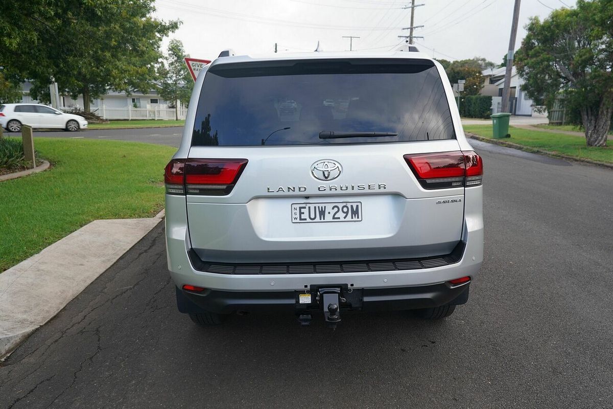 2022 Toyota Landcruiser LC300 Sahara (4x4) FJA300R