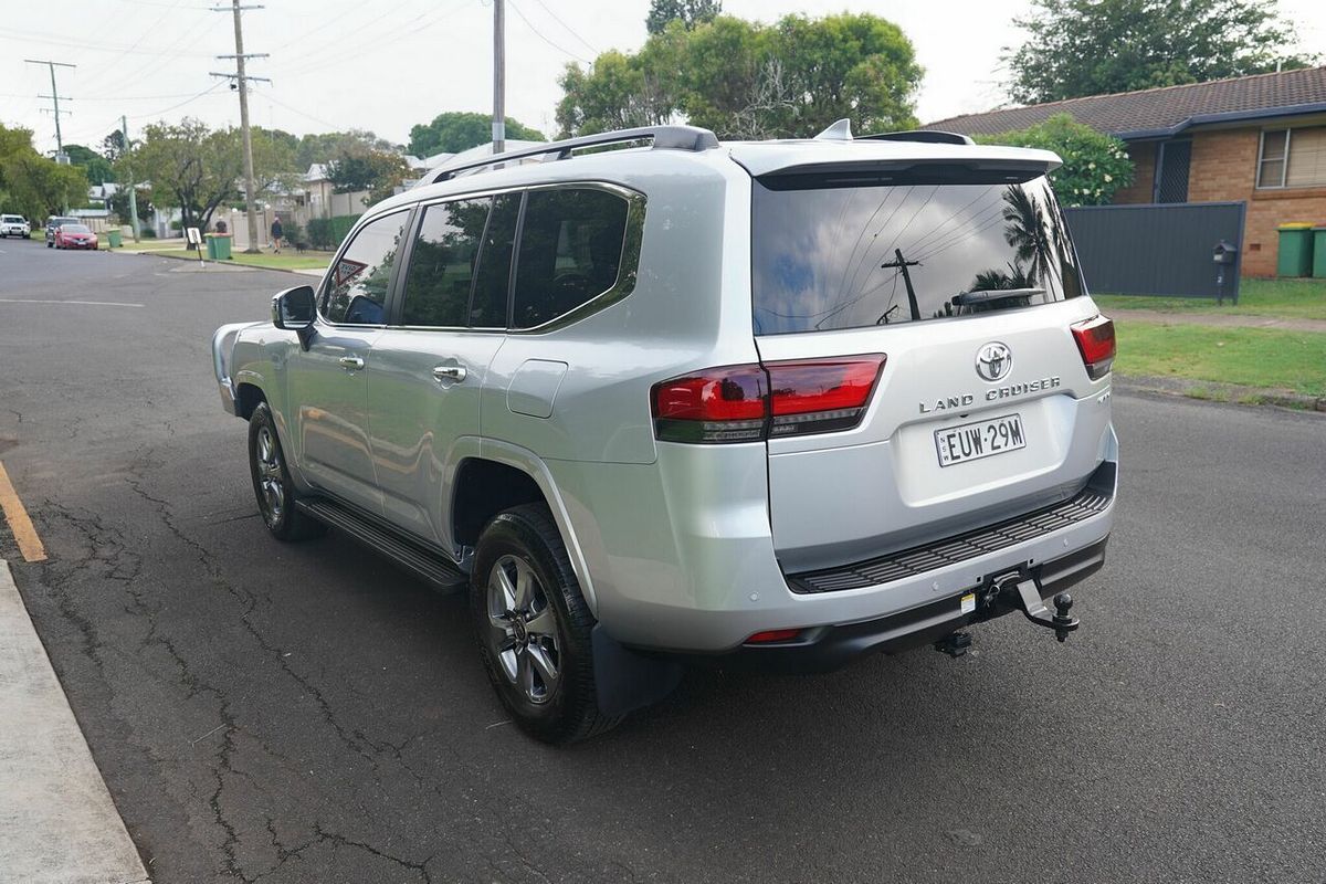 2022 Toyota Landcruiser LC300 Sahara (4x4) FJA300R