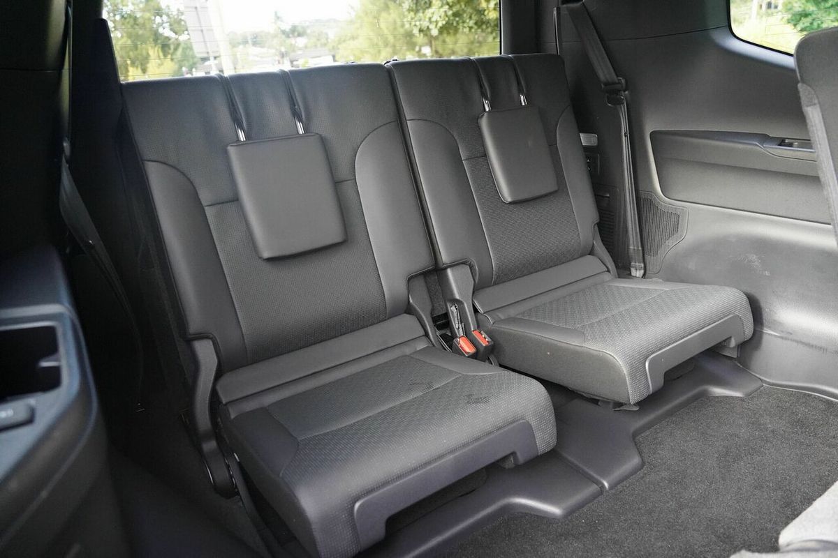 2022 Toyota Landcruiser LC300 Sahara (4x4) FJA300R