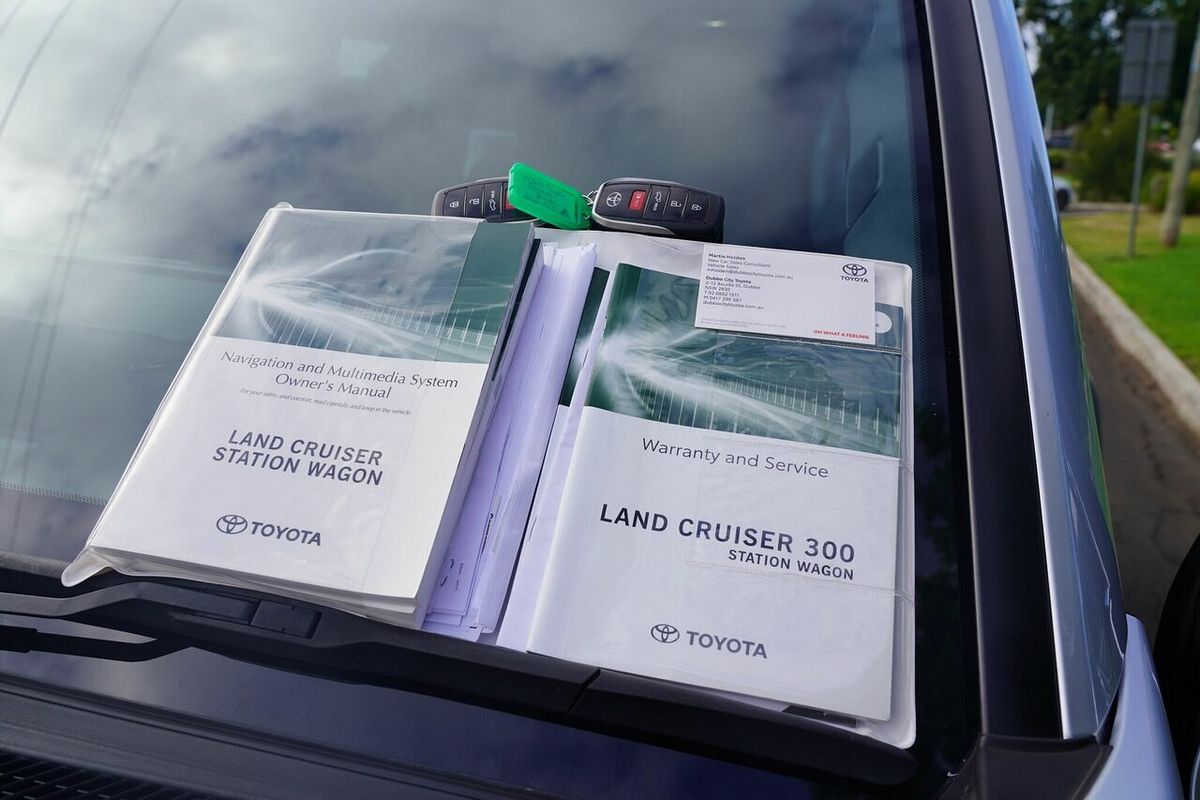 2022 Toyota Landcruiser LC300 Sahara (4x4) FJA300R