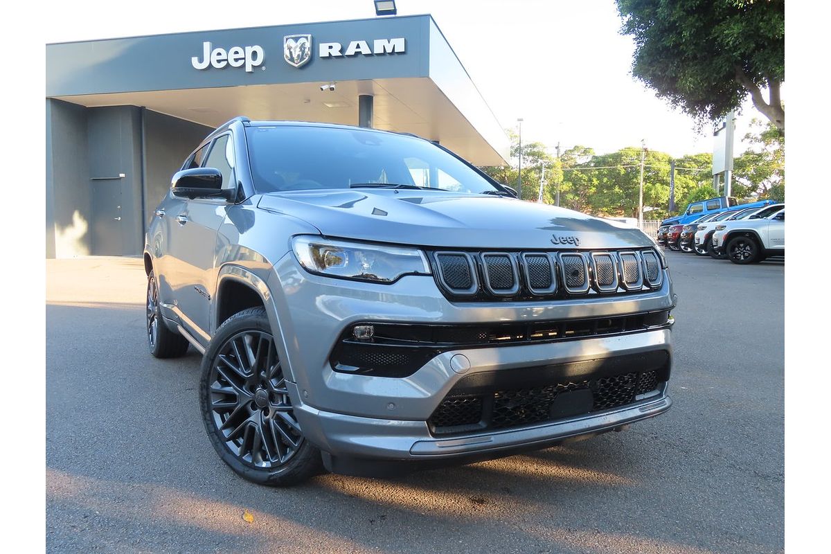 2023 Jeep Compass S-Limited M6