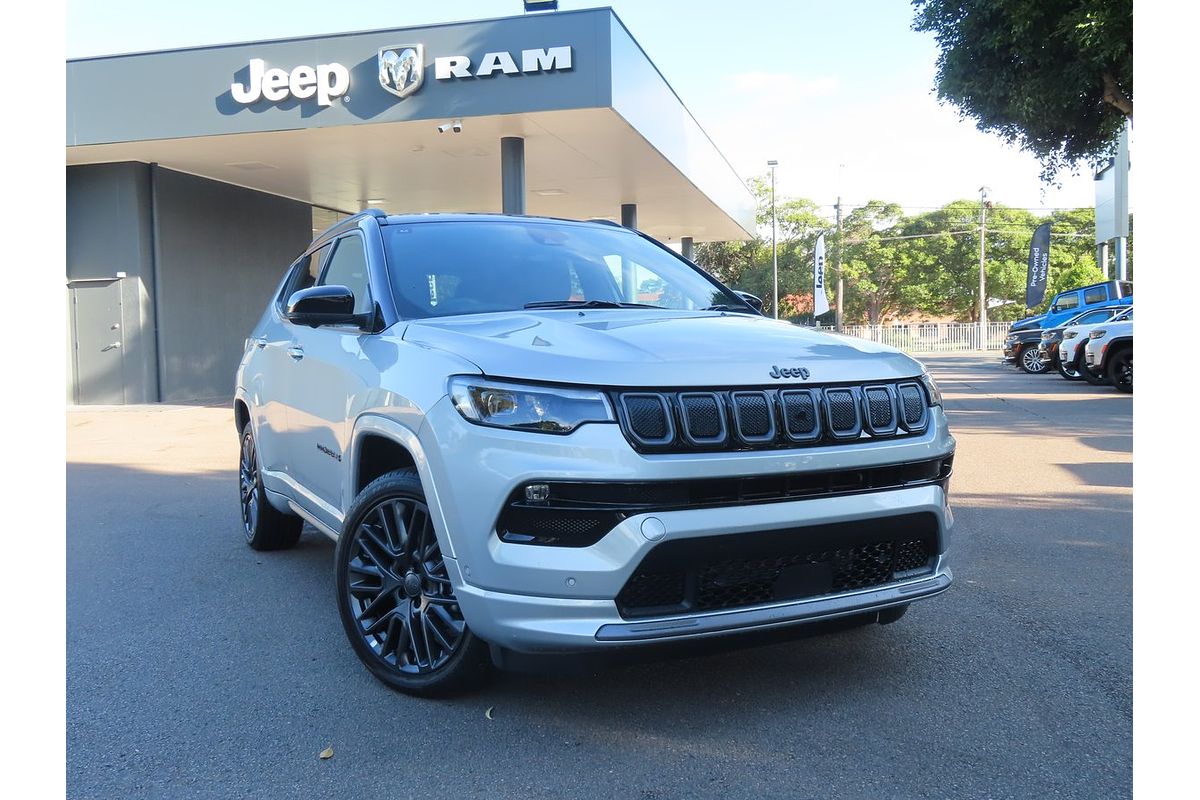 2023 Jeep Compass S-Limited M6