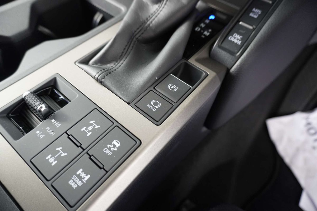 2024 Toyota Landcruiser Prado Altitude GDJ251R