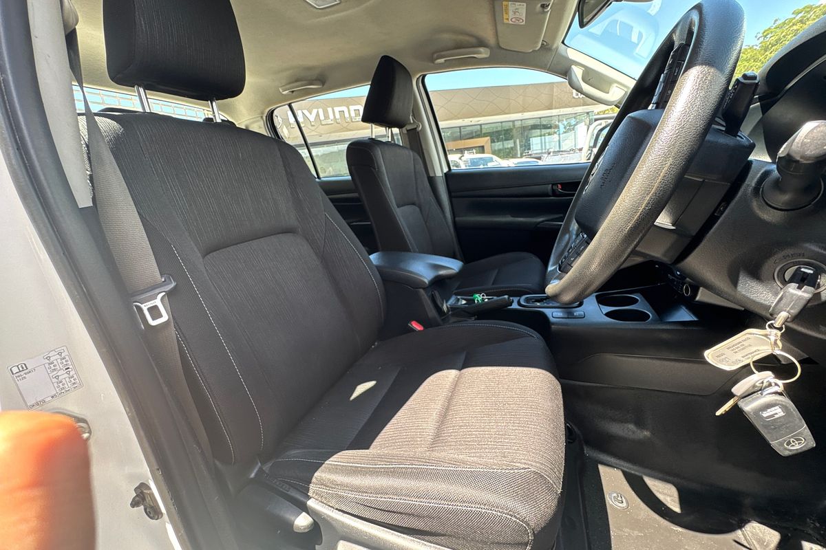 2021 Toyota Hilux SR GUN126R 4X4