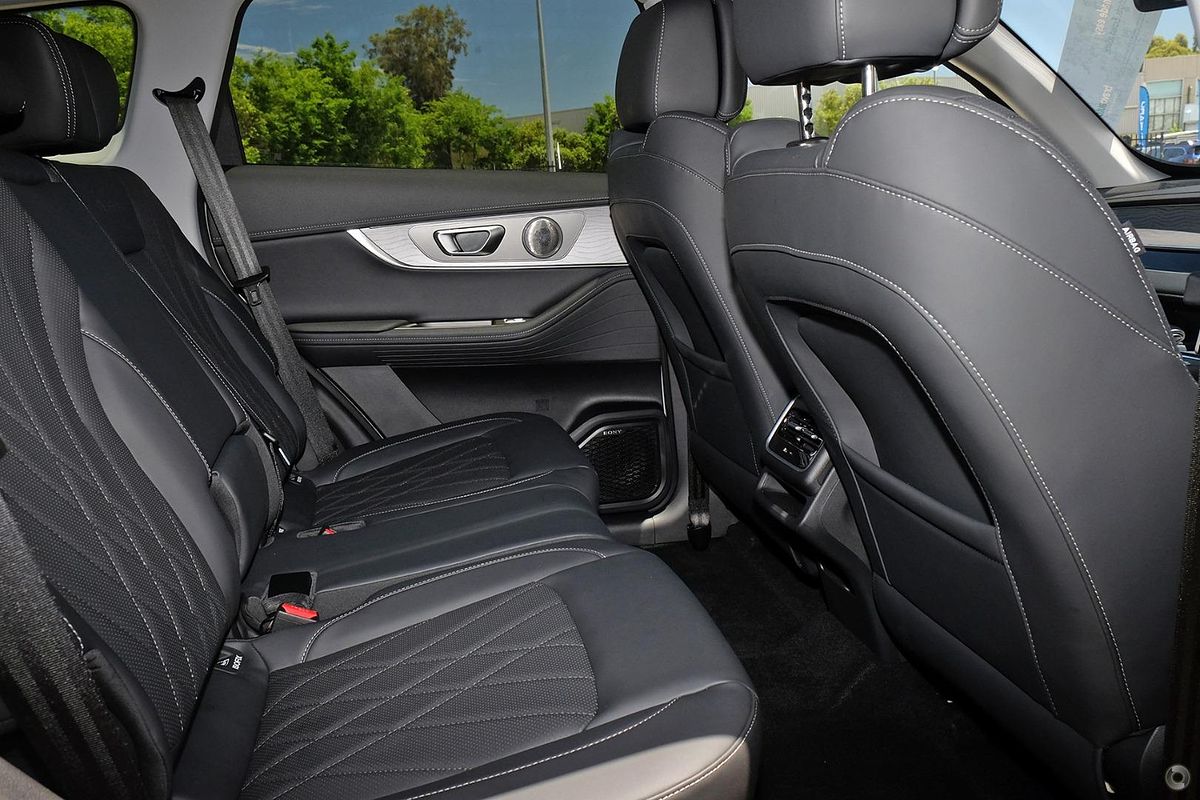 2025 Chery Tiggo 8 Pro Max Ultimate AWD T31