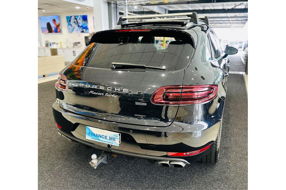 2015 Porsche Macan Turbo 95B
