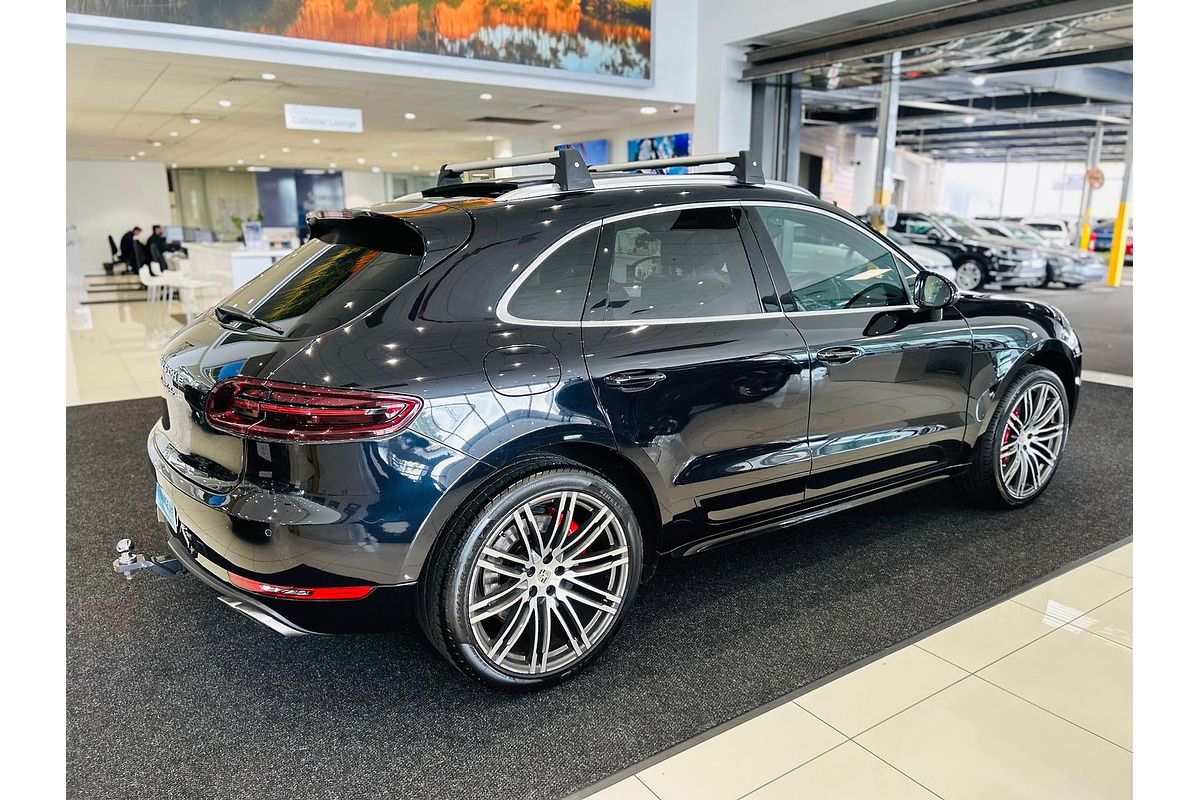 2015 Porsche Macan Turbo 95B