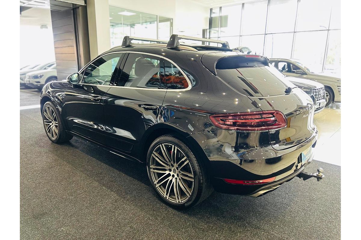 2015 Porsche Macan Turbo 95B