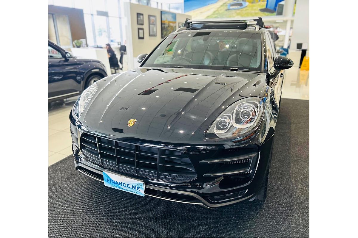 2015 Porsche Macan Turbo 95B