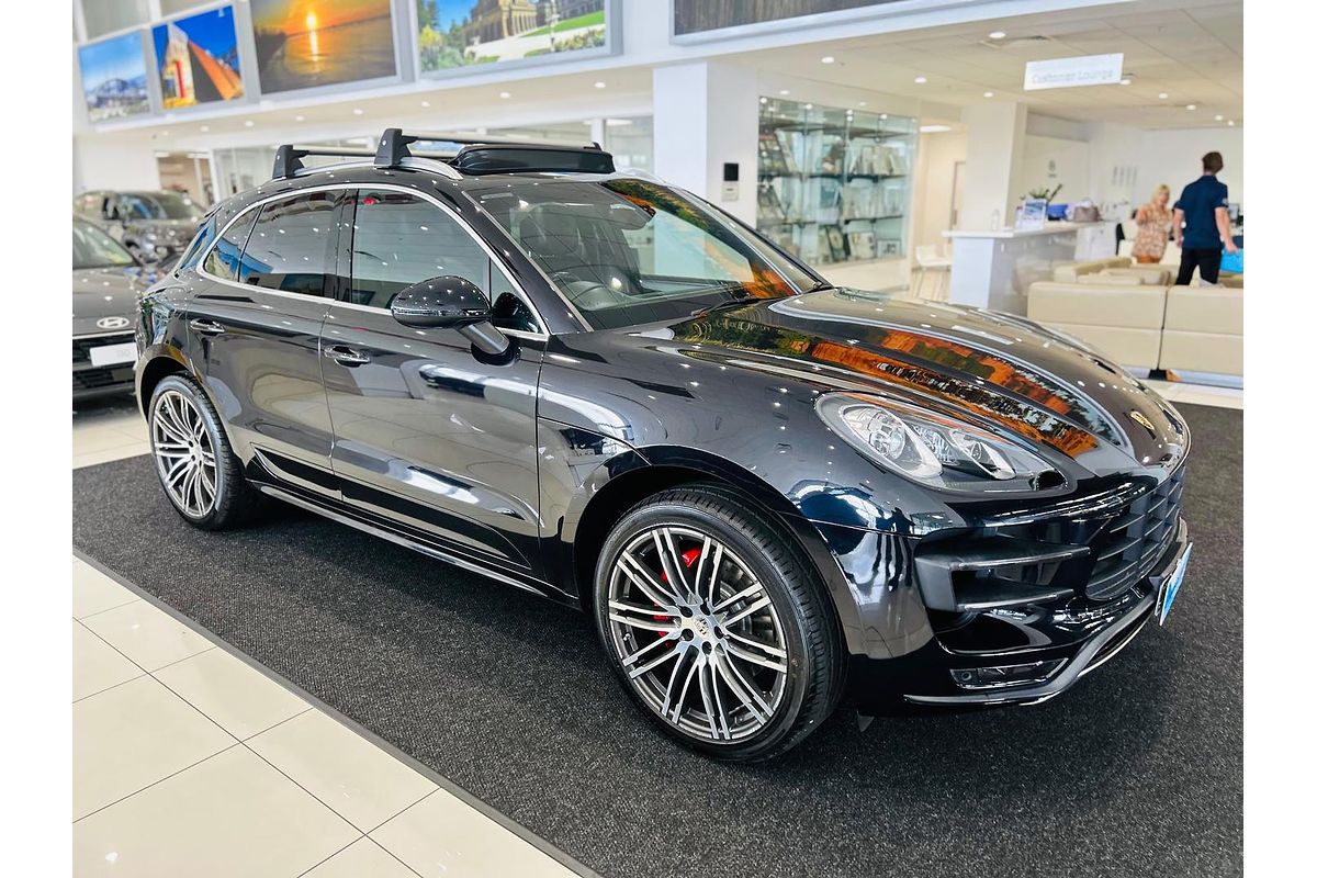 2015 Porsche Macan Turbo 95B