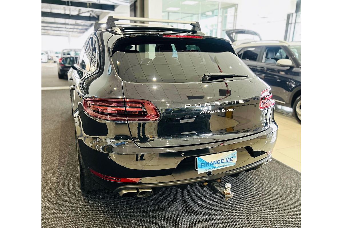 2015 Porsche Macan Turbo 95B