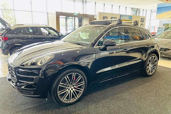2015 Porsche Macan Turbo 95B