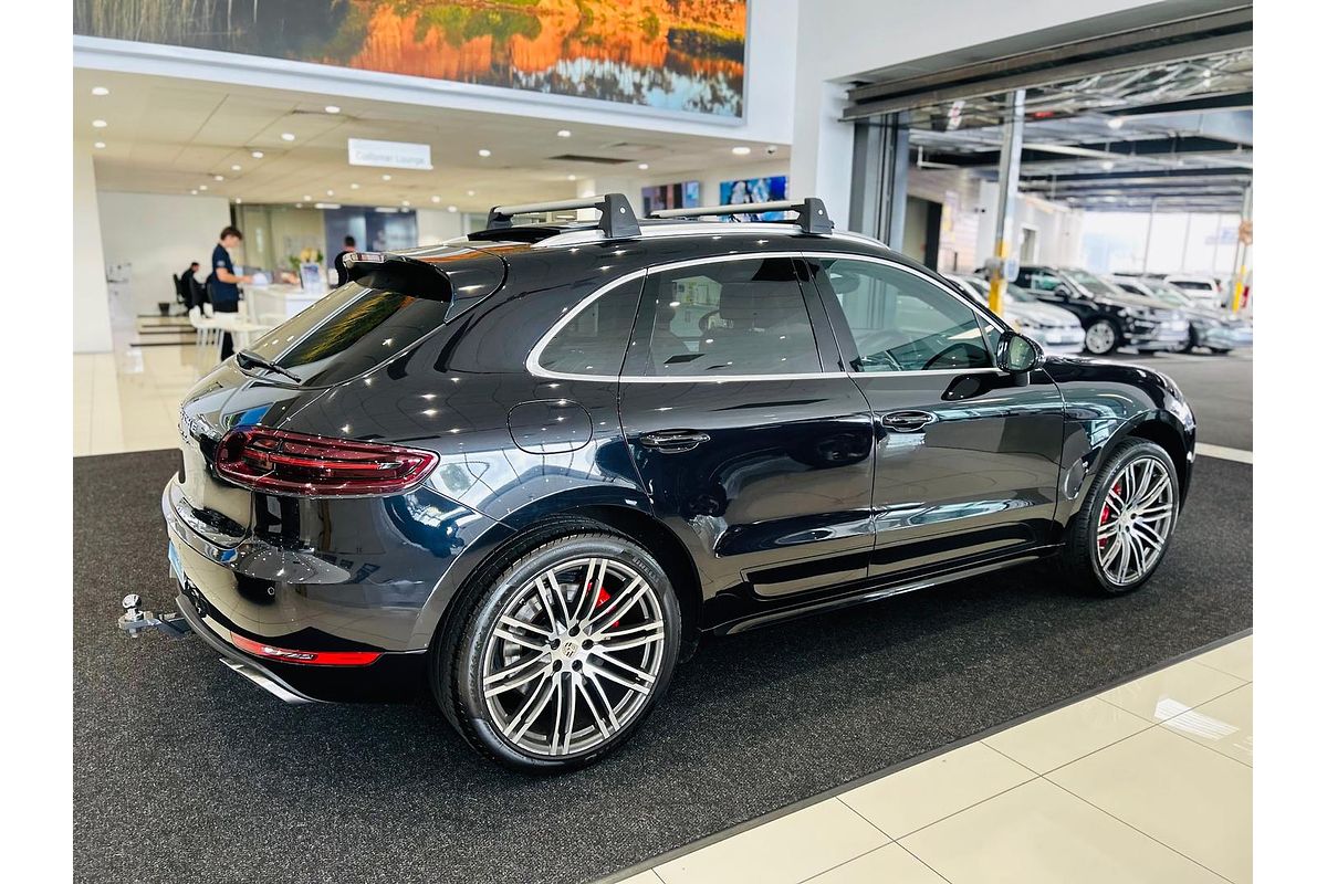 2015 Porsche Macan Turbo 95B