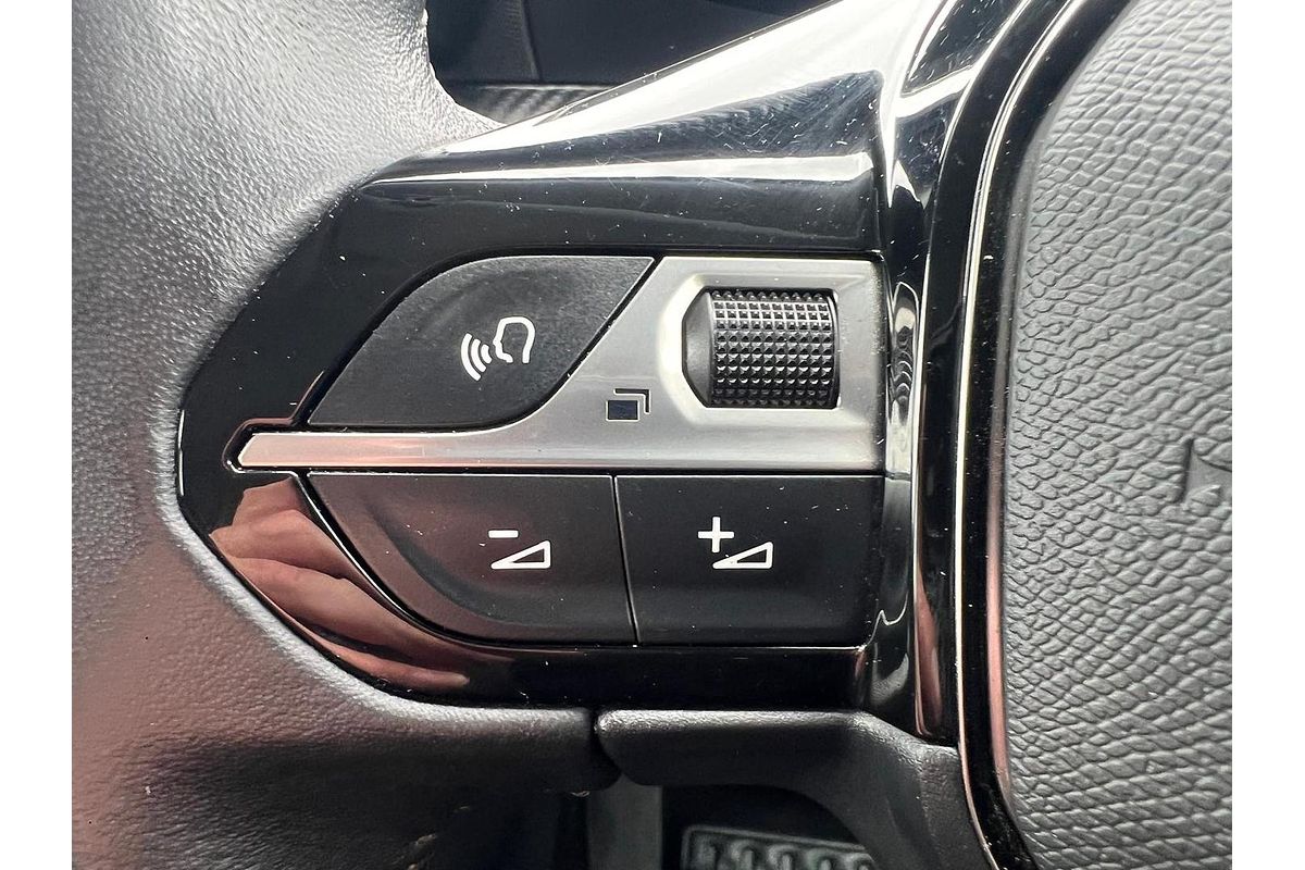 2021 Peugeot 2008 Allure P24