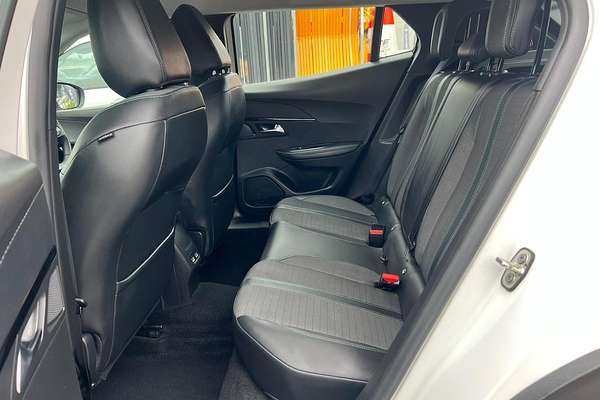2021 Peugeot 2008 Allure P24