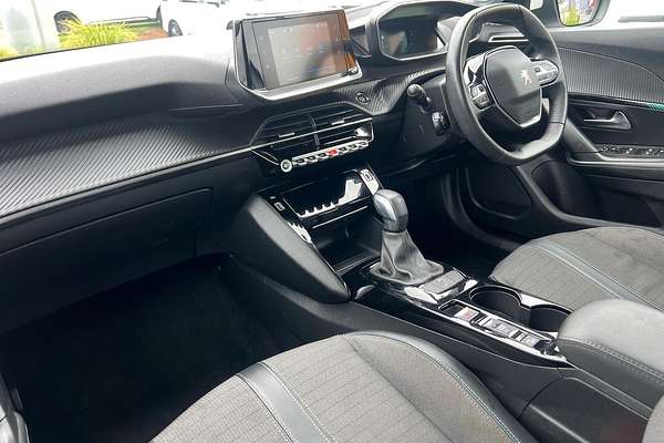 2021 Peugeot 2008 Allure P24