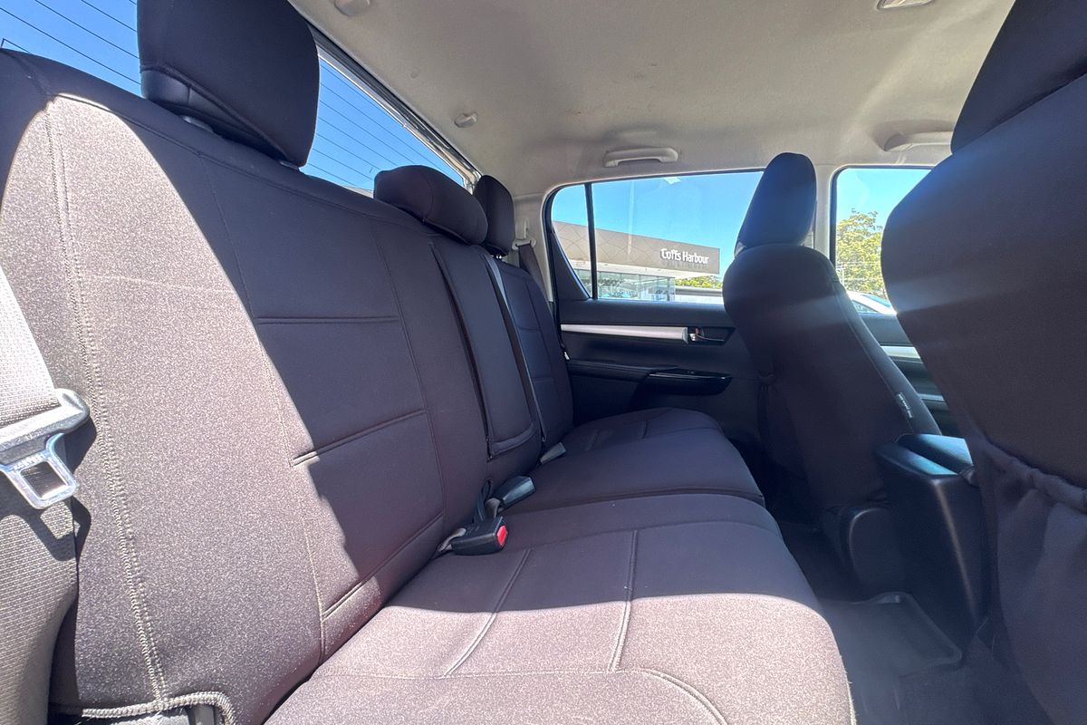 2016 Toyota Hilux SR5 GUN126R 4X4