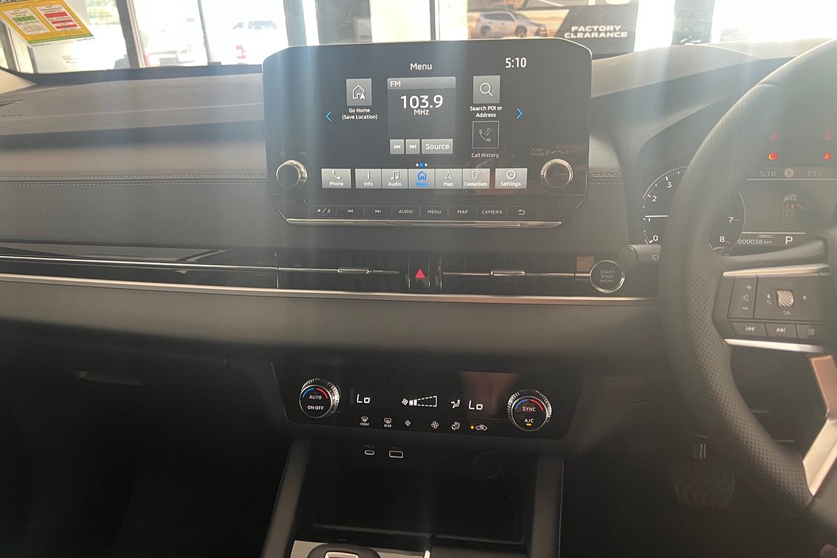 2024 Mitsubishi Outlander LS ZM