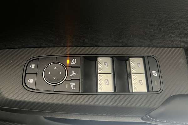 2024 Mitsubishi Outlander LS ZM
