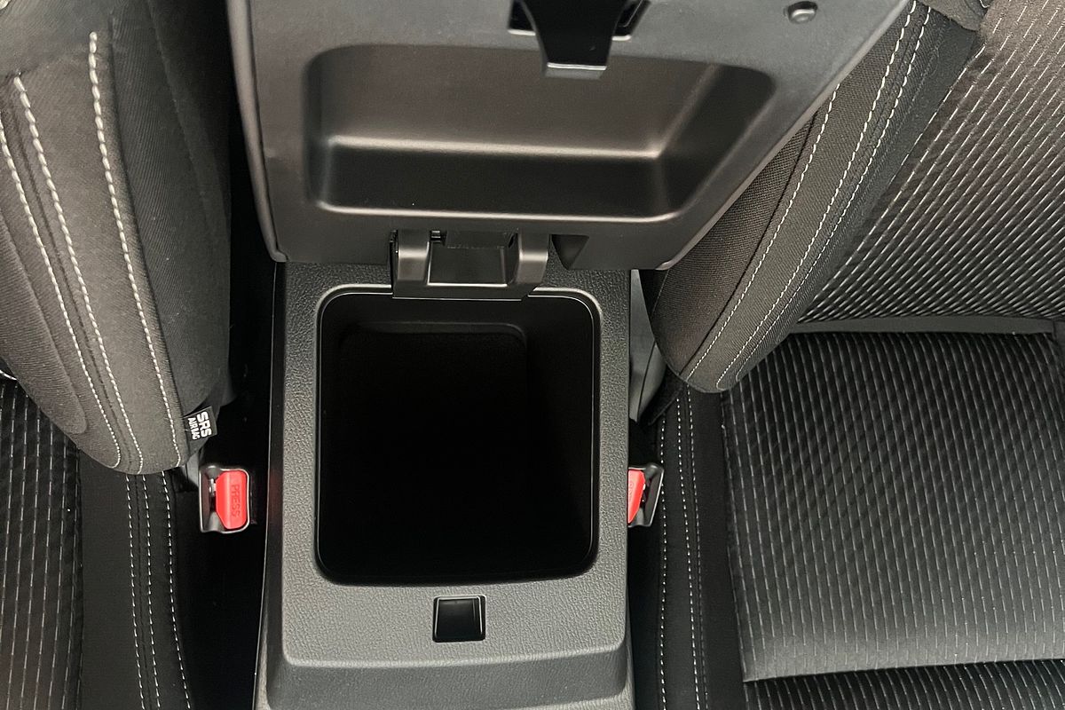 2024 Mitsubishi Outlander LS ZM