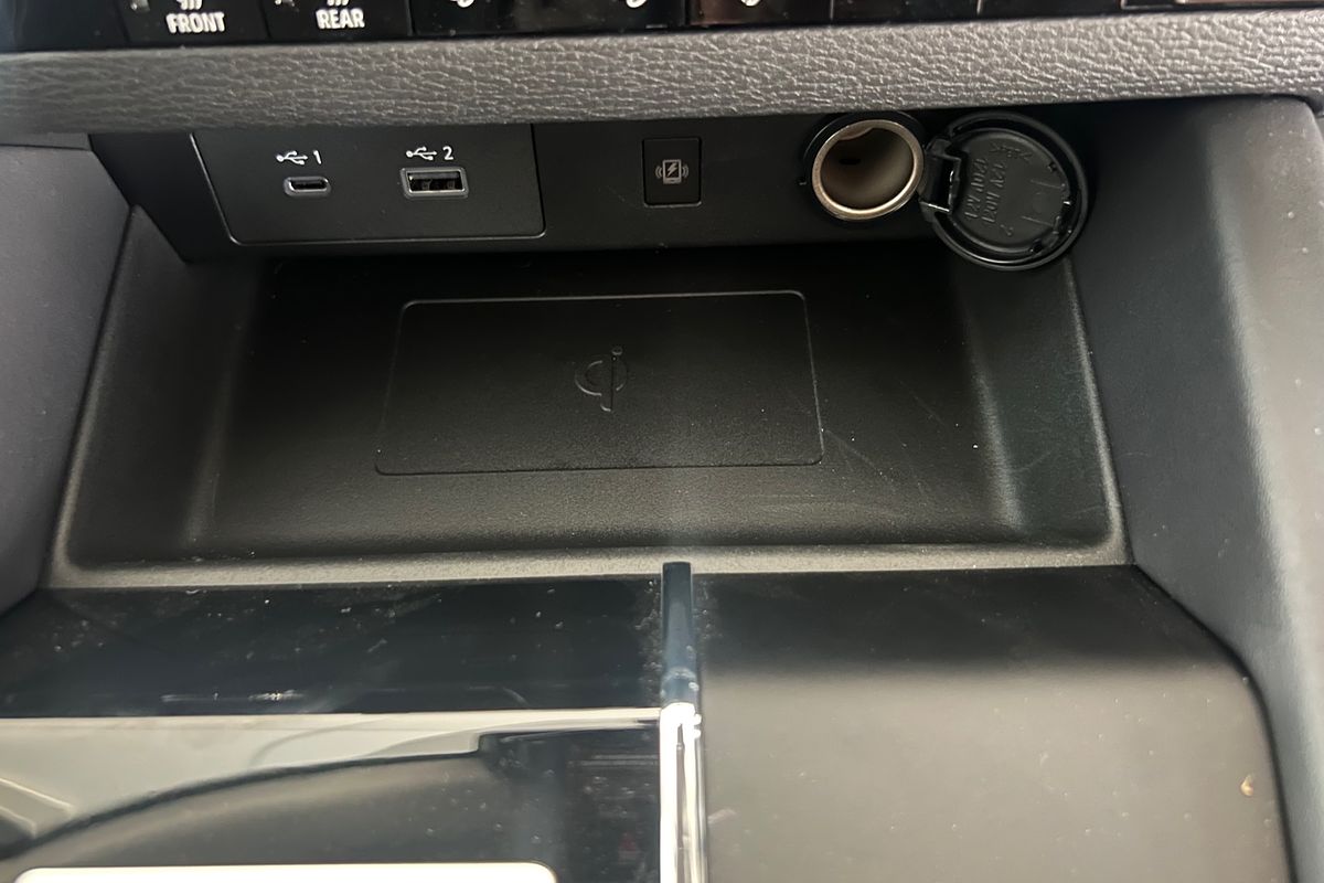 2024 Mitsubishi Outlander LS ZM