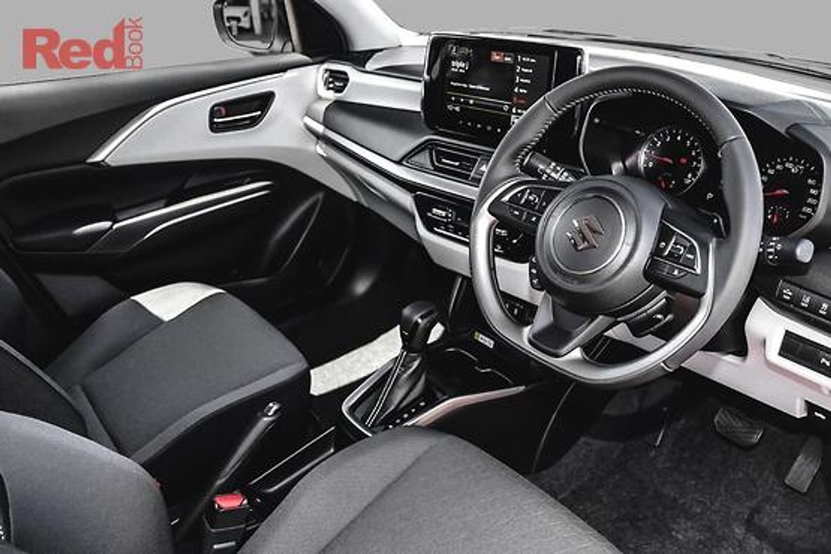 2025 Suzuki Swift Hybrid GLX UZ