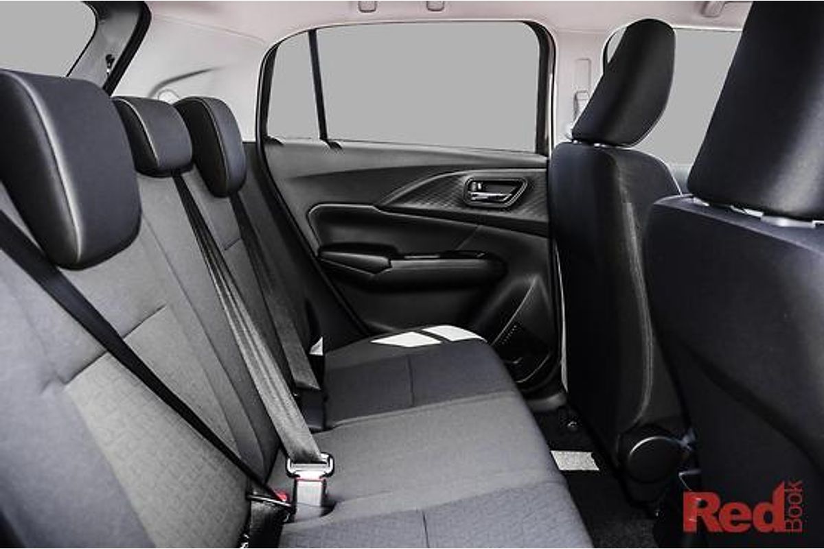 2025 Suzuki Swift Hybrid GLX UZ