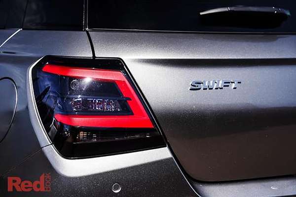 2025 Suzuki Swift Hybrid GLX UZ