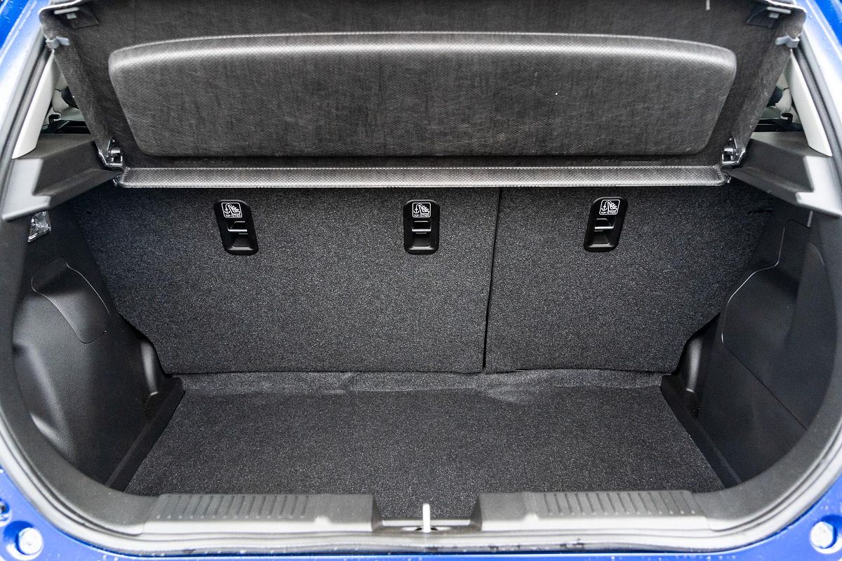 2024 Suzuki Swift Hybrid GLX UZ